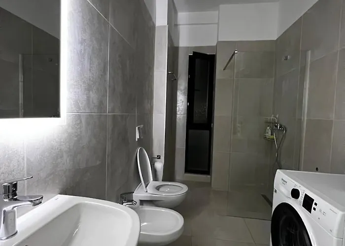 Comfort Xll 地拉那